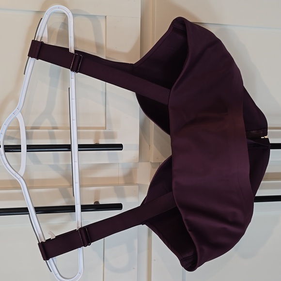 Victoria's Secret Front Closure Underwire Sports Bras - Picture 4 of 8